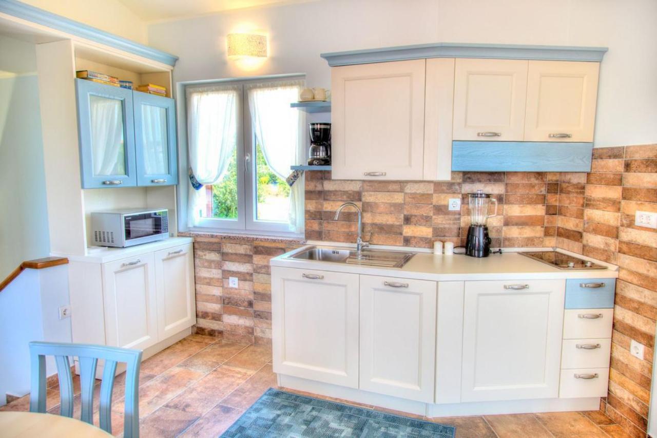 Veruda Apartments Petra Near Beach מראה חיצוני תמונה
