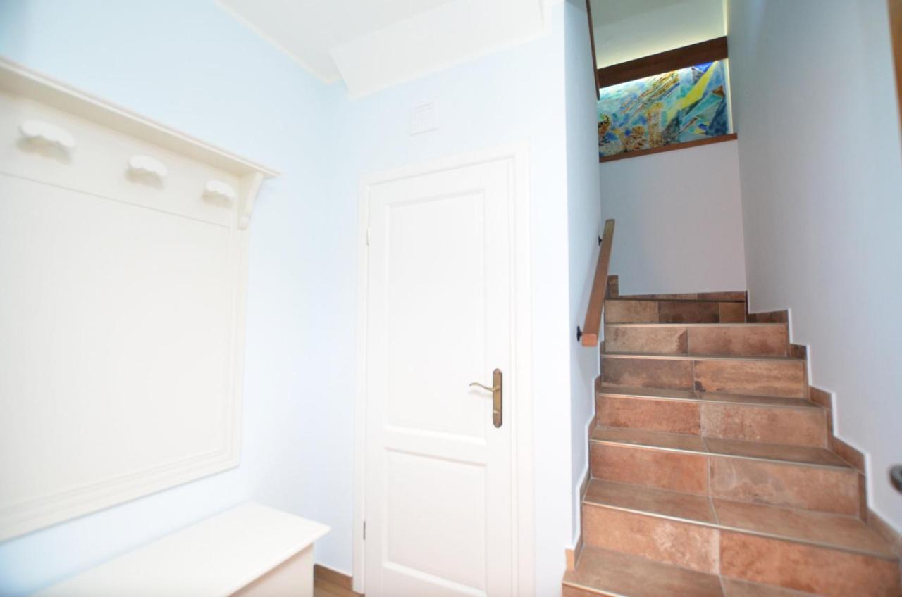 Veruda Apartments Petra Near Beach מראה חיצוני תמונה